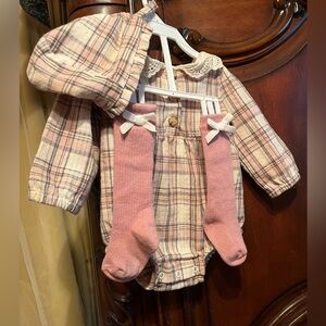 Nicole Miller Checkered  3 piece Infant romper/ Jumpsuit dress💕